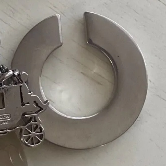 Coach EUC Rare Horse And Carriage Large C's Signature Keychain Fob Bag Charm - Picture 9 of 10